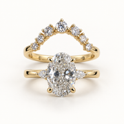 Sera Vow yellow gold two-ring set — polished studio view