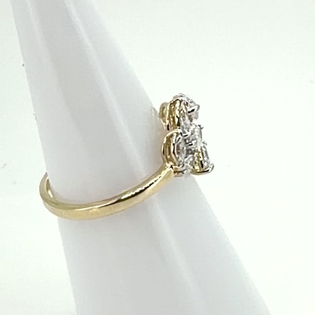 Laurel diamond leaf ring — refined display rotation