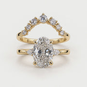 Sera Vow — gentle studio turn of the complete yellow-gold ring set